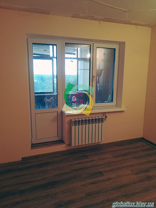 Поклейка шпалер під фарбування