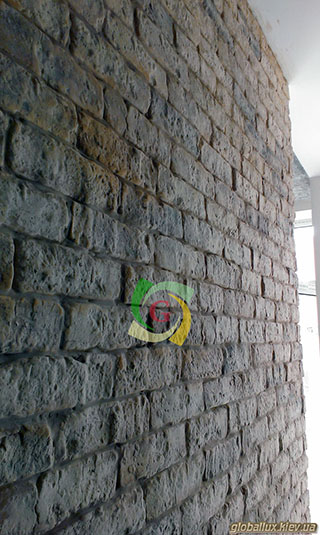 Укладання гіпсового каменю на стіну