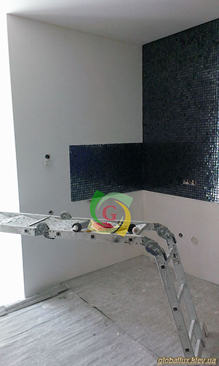 Укладання мозайки на фартух кухні